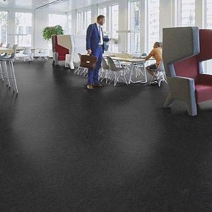 Линолеум Marmoleum Solid Slate e3707-e370735 Highland black фото 3 | FLOORDEALER